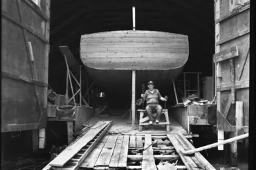Boatyard owner Phil Dyer, who learned his trade from an earlier generation of Vinalhaven boatbuilders, made wooden lobsterboats, peapods, and other small craft.